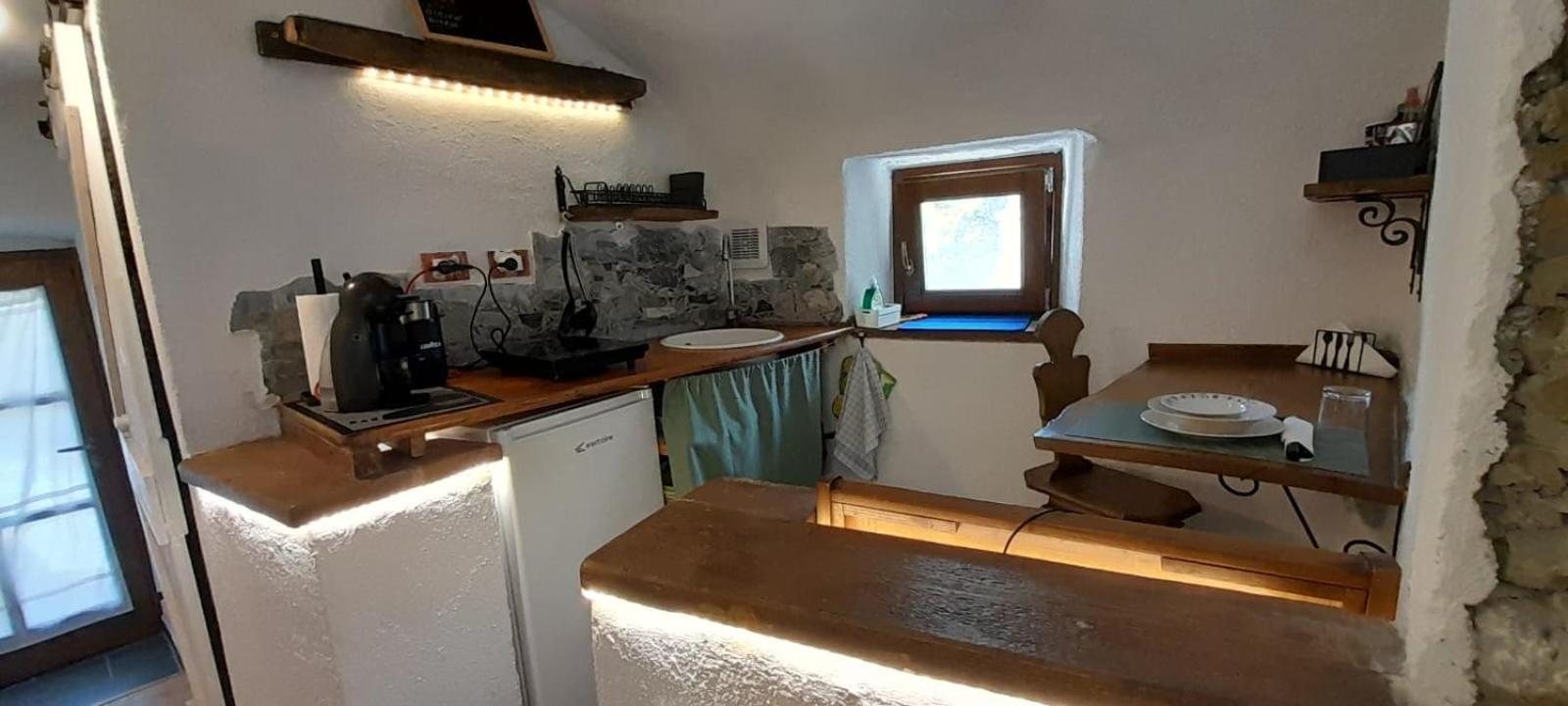 B&B 8A Castelbianco Colletta Exterior photo